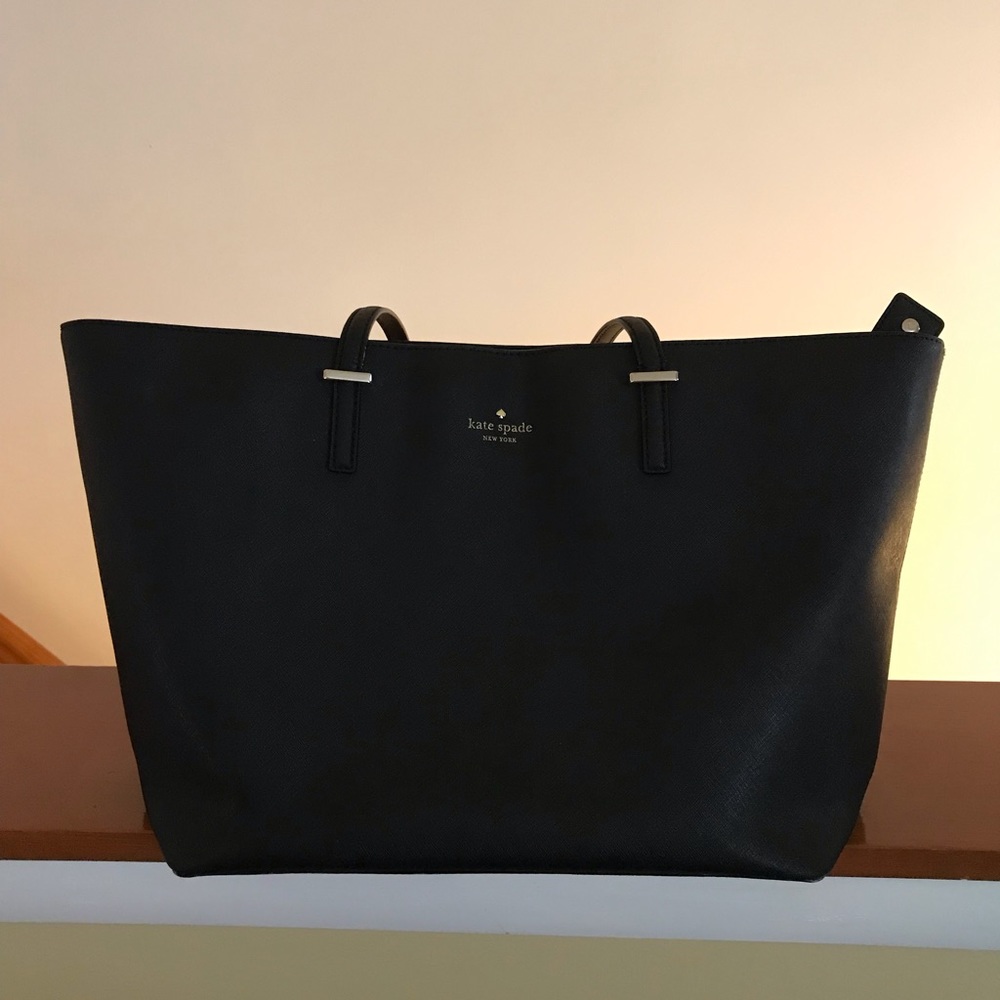 Kate Spade New York Hand bag